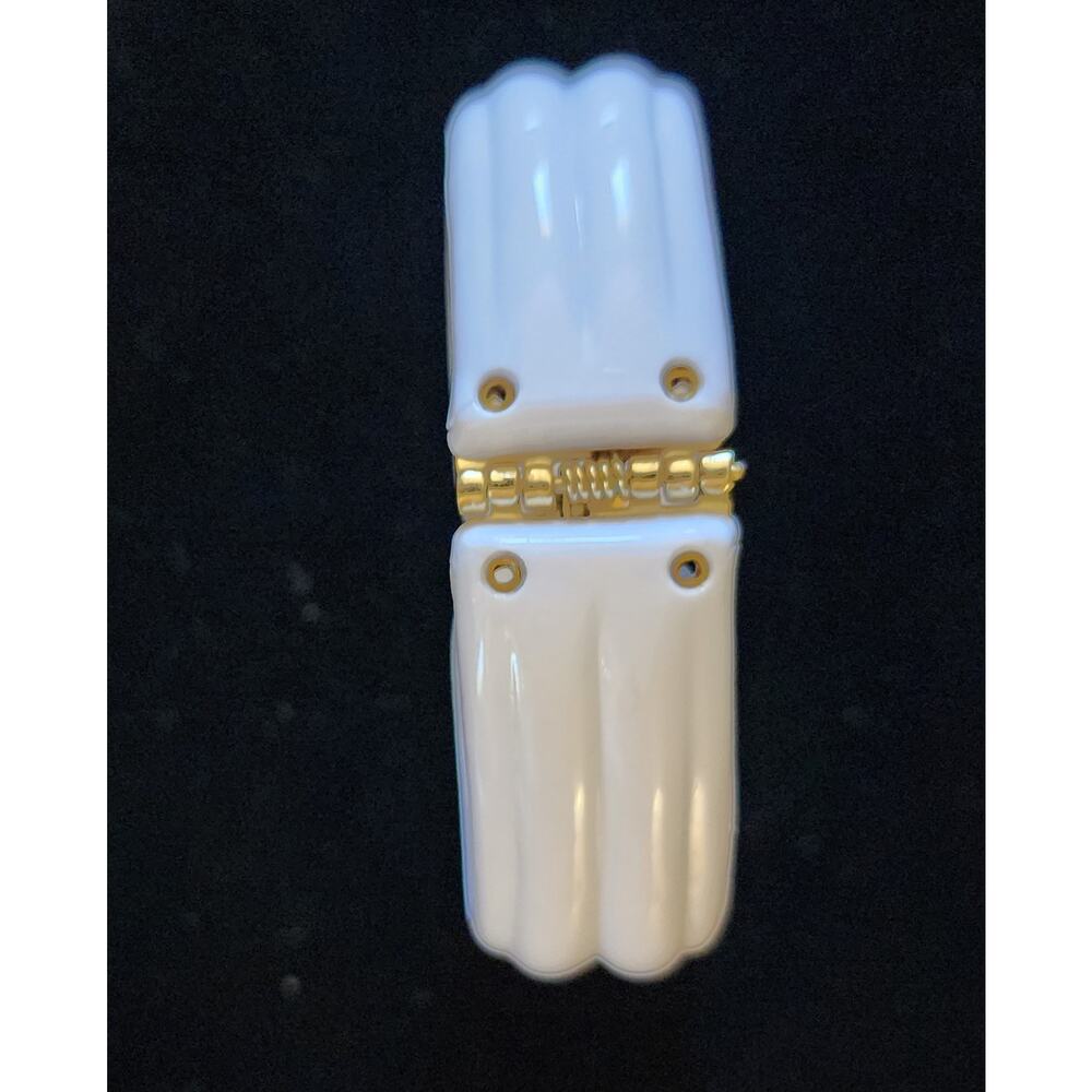 VTG Park Lane Color Connections White Bead Necklace, Cuff Bracelet & Earring Set - Picture 8 of 13